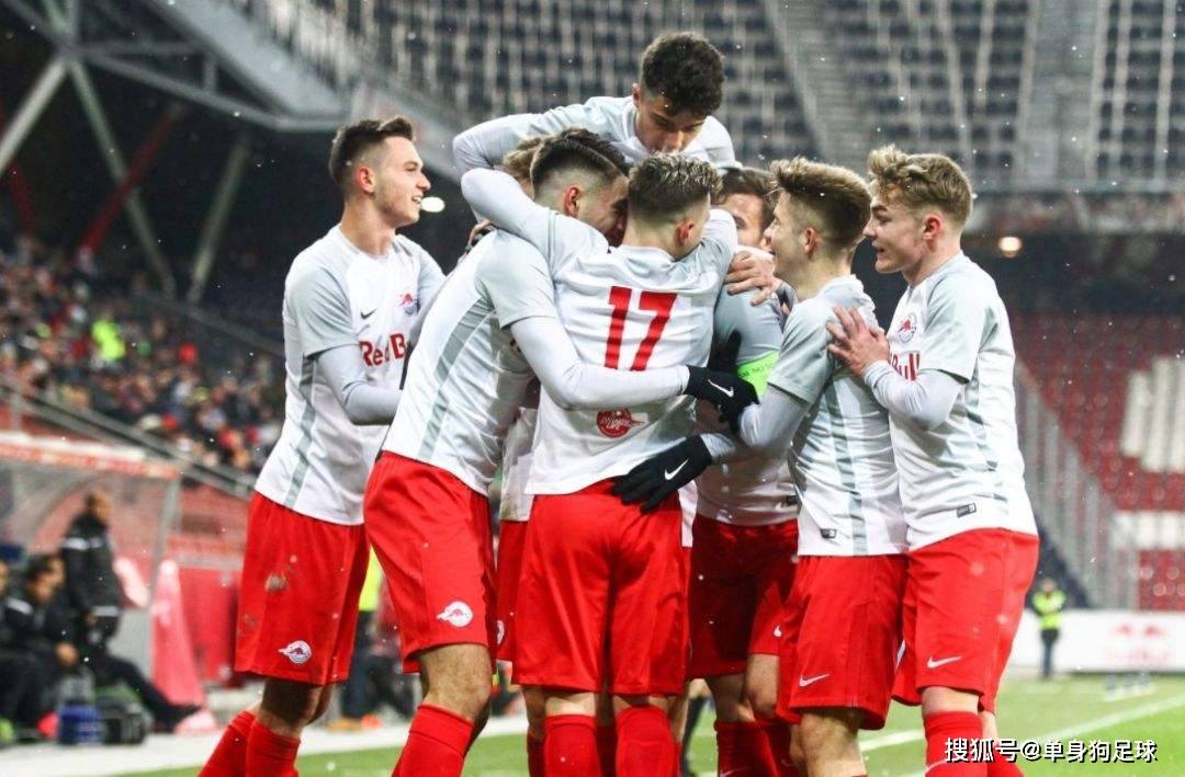  莱比锡红牛稳固防守助力德甲争冠之路  