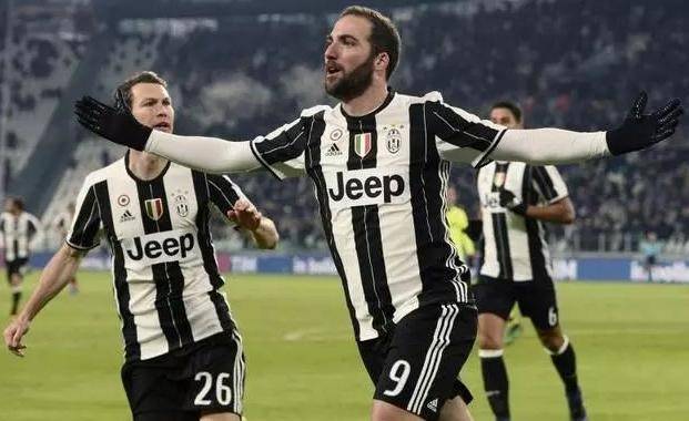  圣埃蒂安历史首次降入法乙，球迷泪洒现场  